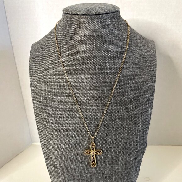 Vtg Sarah Coventry Gold-Tone Filigree Cross Necklace Red Stone Accent 18" Chain - Picture 4 of 9